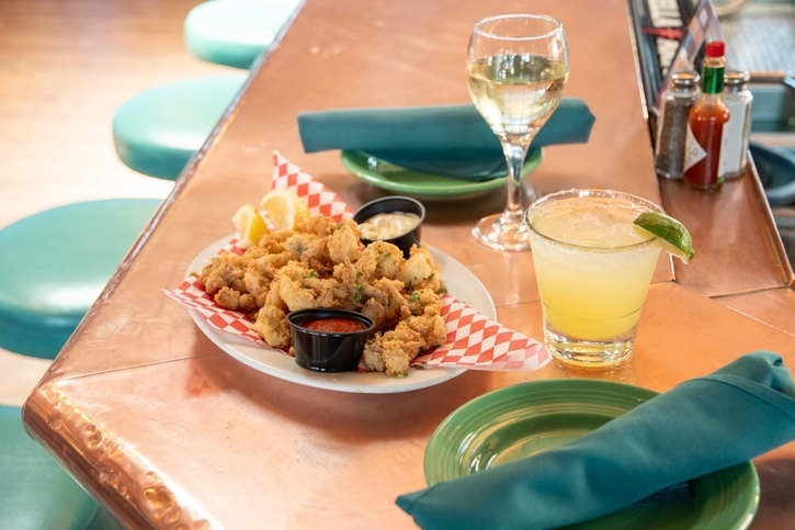 Abalonetti Bar and Grill